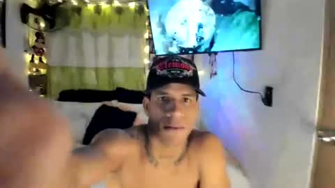 Snapshot of juanbigcock21cm chatting on June 15, 11:51 pm juan jose online show from June 15, 11:51 pm