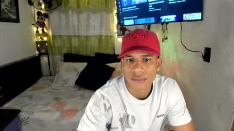 Snapshot of juanbigcock21cm chatting on June 19, 7:06 pm juan jose online show from June 19, 7:06 pm