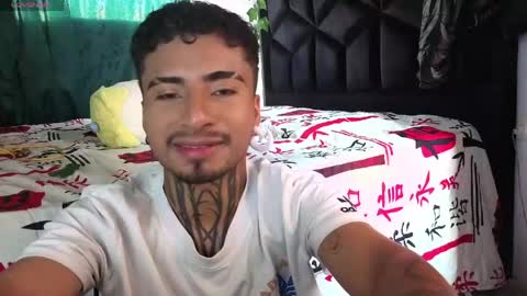 Snapshot of juancamilo66_ chatting on May 13, 5:43 pm juancamilo66_ online show from May 13, 5:43 pm