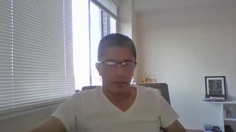 Snapshot of juanearth1 chatting on February 13, 10:06 pm juanearth1 online show from February 13, 10:06 pm