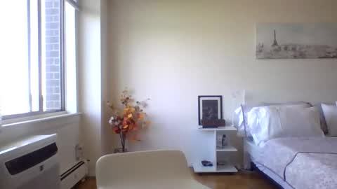 Snapshot of juanearth1 chatting on June 1, 9:49 pm juanearth1 online show from June 1, 9:49 pm