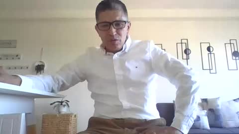 Snapshot of juanearth1 chatting on June 3, 9:53 pm juanearth1 online show from June 3, 9:53 pm