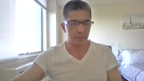 Snapshot of juanearth1 chatting on June 8, 10:43 pm juanearth1 online show from June 8, 10:43 pm