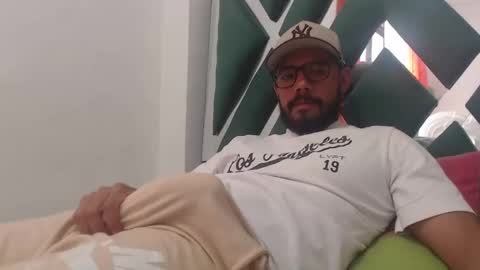 Snapshot of juanfe_style chatting on October 4, 6:06 pm juanfe_style online show from October 4, 6:06 pm