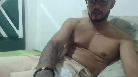 juanfe_style online show from March 11, 12:16 am