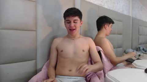 Snapshot of juangomm chatting on January 8, 7:27 pm JuanGomm online show from January 8, 7:27 pm