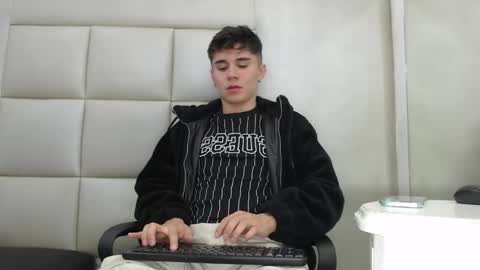 Snapshot of juangomm chatting on January 15, 7:50 pm JuanGomm online show from January 15, 7:50 pm