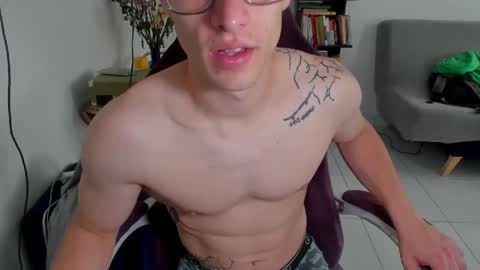 Snapshot of juanisimo_ chatting on May 22, 3:06 pm JUANISIMO online show from May 22, 3:06 pm