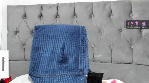 Snapshot of juanita_69_ chatting on February 5, 8:00 am juanita online show from February 5, 8:00 am