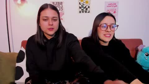 juanitaaa_ online show from June 1, 4:25 am