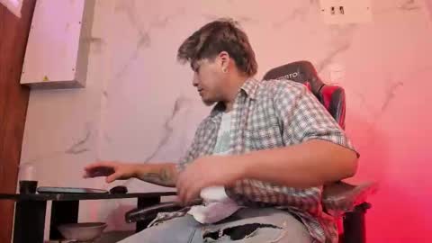 JUAN  online show from March 22, 6:06 am