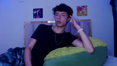 Snapshot of juanmres chatting on May 5, 9:01 pm juanmres online show from May 5, 9:01 pm