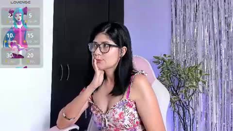 Snapshot of juannita_love chatting on July 29, 3:32 pm juannita_love online show from July 29, 3:32 pm