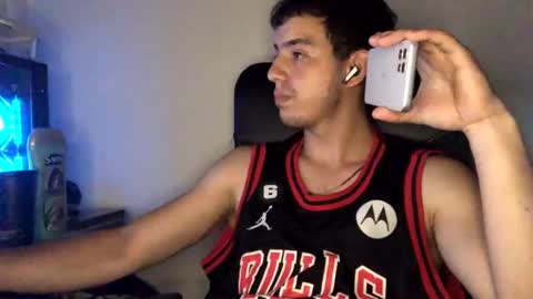 Snapshot of juannvalencia11 chatting on April 21, 4:19 am juannvalencia11 online show from April 21, 4:19 am