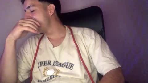 Snapshot of juannvalencia11 chatting on April 25, 2:25 am juannvalencia11 online show from April 25, 2:25 am