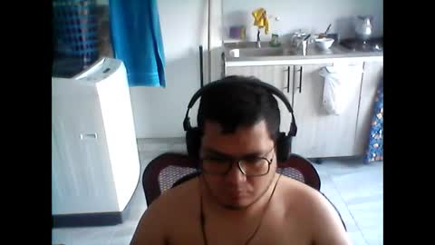 Snapshot of juanpeter10 chatting on March 15, 3:40 pm BruceWayne online show from March 15, 3:40 pm