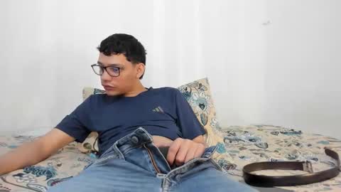 juansuarez204 online show from February 5, 10:25 pm