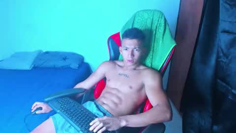 Snapshot of juansw66 chatting on April 26, 3:53 pm juansw66 online show from April 26, 3:53 pm