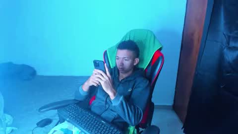 Snapshot of juansw66 chatting on April 29, 12:09 pm juansw66 online show from April 29, 12:09 pm