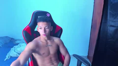 Snapshot of juansw66 chatting on May 11, 3:18 pm juansw66 online show from May 11, 3:18 pm