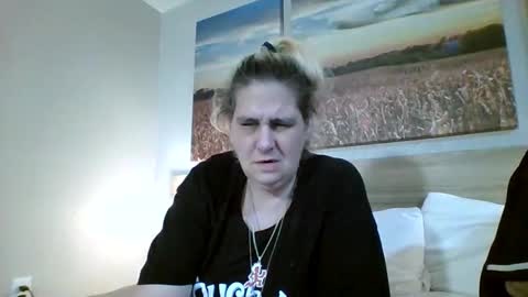 juggacupalo1 online show from January 7, 6:49 am