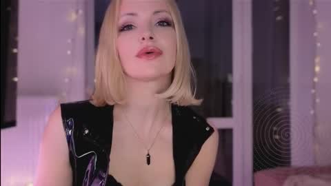 Goddess Julia online show from February 21, 7:04 pm