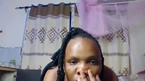 juice_petite3 online show from May 23, 10:58 pm