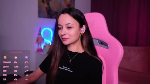 Snapshot of juicy___angel chatting on April 19, 2:05 pm Angelina online show from April 19, 2:05 pm