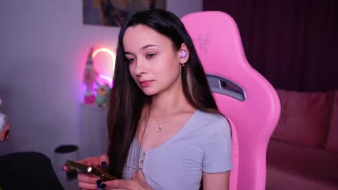 Snapshot of juicy___angel chatting on May 12, 3:20 pm Angelina online show from May 12, 3:20 pm