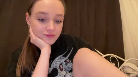 Snapshot of juicy_angels chatting on April 8, 9:48 pm alexa online show from April 8, 9:48 pm