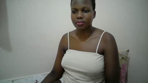 juicy_bella2 online show from September 19, 4:07 pm