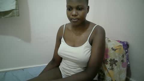 juicy_bella2 online show from September 28, 12:54 pm