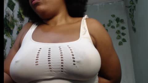 Snapshot of juicy_gold22 chatting on February 27, 7:23 am Mariagold online show from February 27, 7:23 am