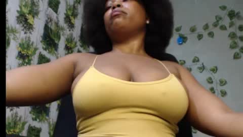 Snapshot of juicy_gold22 chatting on March 9, 8:52 pm Mariagold online show from March 9, 8:52 pm