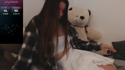 Snapshot of juicy_mystery chatting on December 3, 3:44 pm laura online show from December 3, 3:44 pm