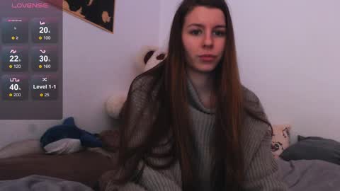 Snapshot of juicy_mystery chatting on January 6, 7:02 pm laura online show from January 6, 7:02 pm