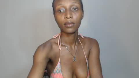 Snapshot of juicy_pinkpussy564197 chatting on April 21, 8:12 pm olivia online show from April 21, 8:12 pm