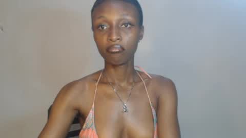Snapshot of juicy_pinkpussy564197 chatting on May 3, 3:18 pm olivia online show from May 3, 3:18 pm