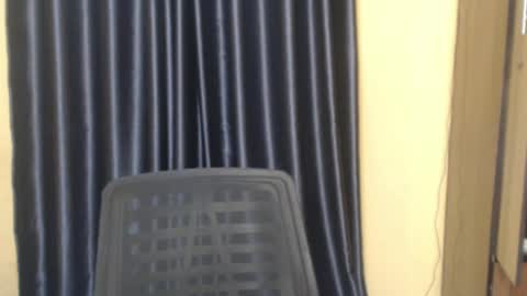 Snapshot of juicy_pinkpussy564197 chatting on May 10, 9:09 pm olivia online show from May 10, 9:09 pm