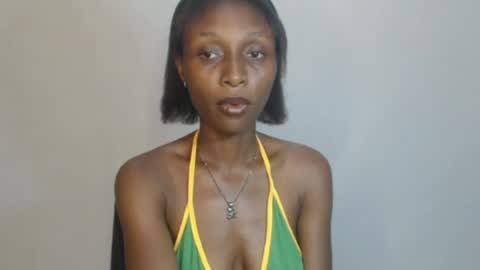 Snapshot of juicy_pinkpussy564197 chatting on May 12, 9:23 pm olivia online show from May 12, 9:23 pm