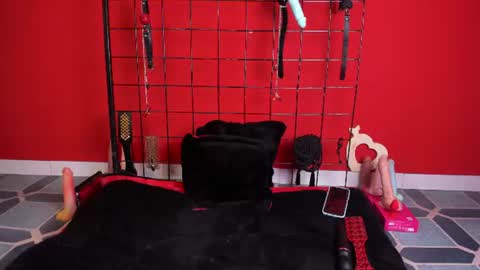 Snapshot of juicy_pregnant_bdsm chatting on June 25, 5:12 am VALENTINA online show from June 25, 5:12 am