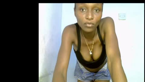 Snapshot of juicy_pussy0 chatting on June 9, 12:28 pm Olivia online show from June 9, 12:28 pm