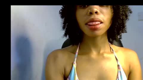 Snapshot of juicy_slut0 chatting on March 22, 8:51 am Champaign online show from March 22, 8:51 am