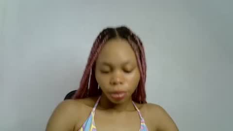 Snapshot of juicy_slut0 chatting on July 6, 3:47 pm Champaign online show from July 6, 3:47 pm