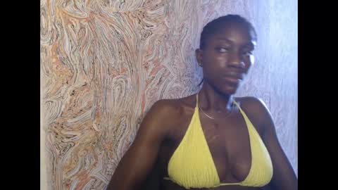 queen online show from February 19, 12:00 pm