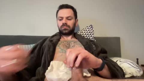 Snapshot of juicybonewar chatting on December 20, 9:54 am Daddy Tiger online show from December 20, 9:54 am