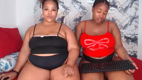 Snapshot of juicyjasminx chatting on March 18, 9:29 pm juicyjasminx online show from March 18, 9:29 pm