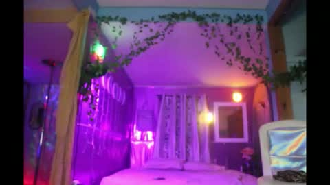 Snapshot of juicyjayxxx69 chatting on October 16, 2:12 am juicyjayxxx69 online show from October 16, 2:12 am