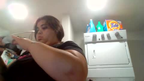 Snapshot of juicylatinabbw chatting on June 22, 2:57 am juicylatinabbw online show from June 22, 2:57 am