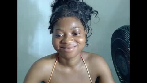 juicynpinkx online show from April 20, 11:17 pm